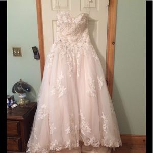 Maggie Sottero Wedding Dress